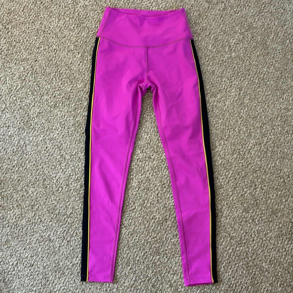 PE Nation x Barry’s Bootcamp leggings